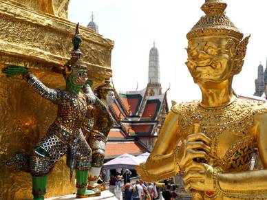 Statuen im Großen Palast - Sprachreisen nach Bangkok