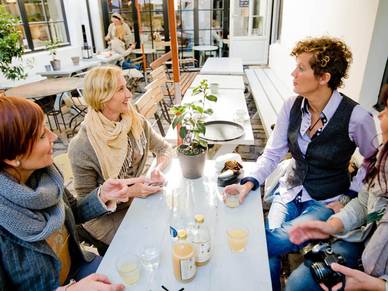 im Café, Norwegisch Sprachreisen für Erwachsene