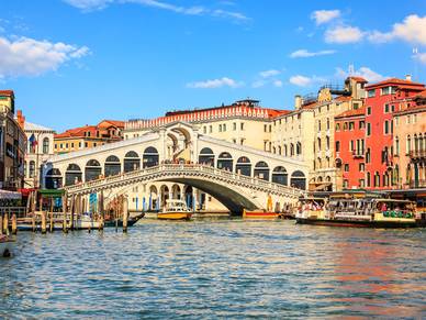 Rialto-Brücke in Venedig, Sprachreisen nach Italien
