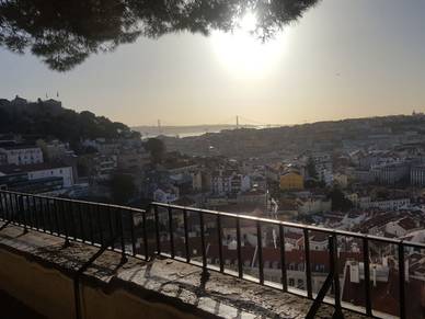 Blick über die Stadt, Portugiesisch Sprachreisen für Erwachsene